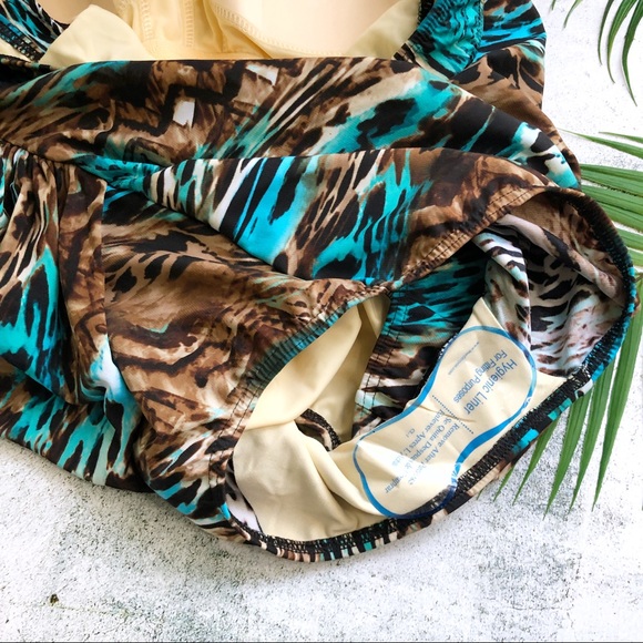 Miraclesuit Charming Cheetah One Piece 20W - Picture 6 of 8